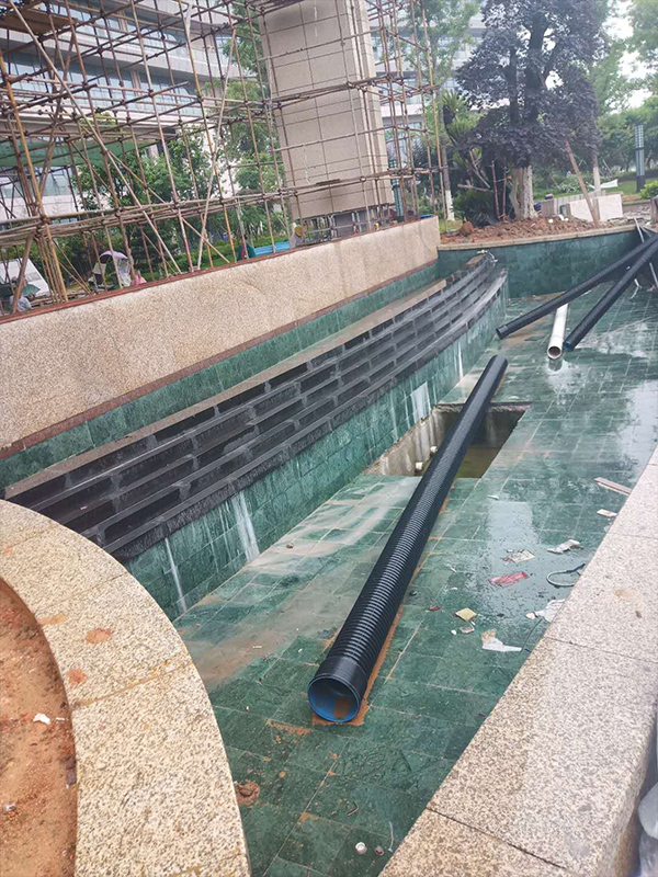 1558162438103401.jpg 1558162438103401.jpg